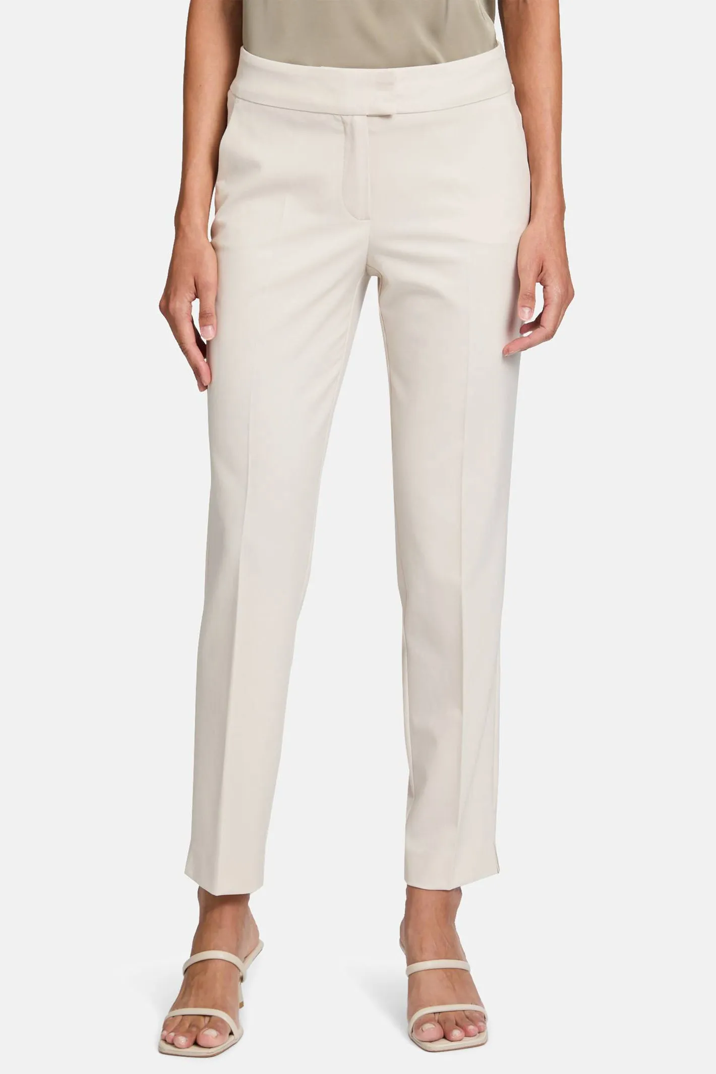 Betty Barclay Trousers Beige Classic Relaxed Fit  60351049 1098