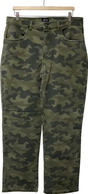 boohooMan Green Fixed Waist Relaxed Washed Camo Trousers W34
