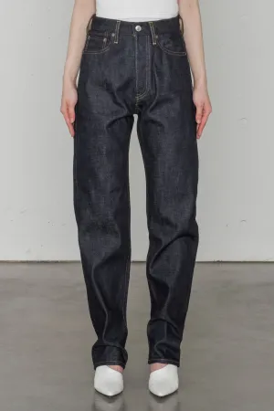 CLASSIC STRAIGHT JEANS