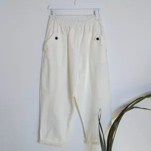 Cotton mix slightly stretch relaxed fix trousers with panel stitching and pockets