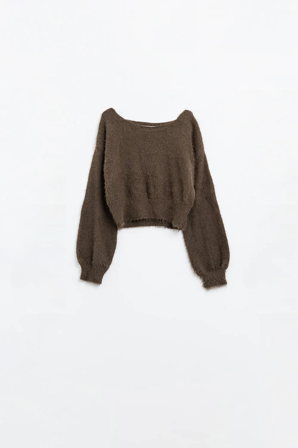 cropped fluffy sweater in brown fitted at the waist