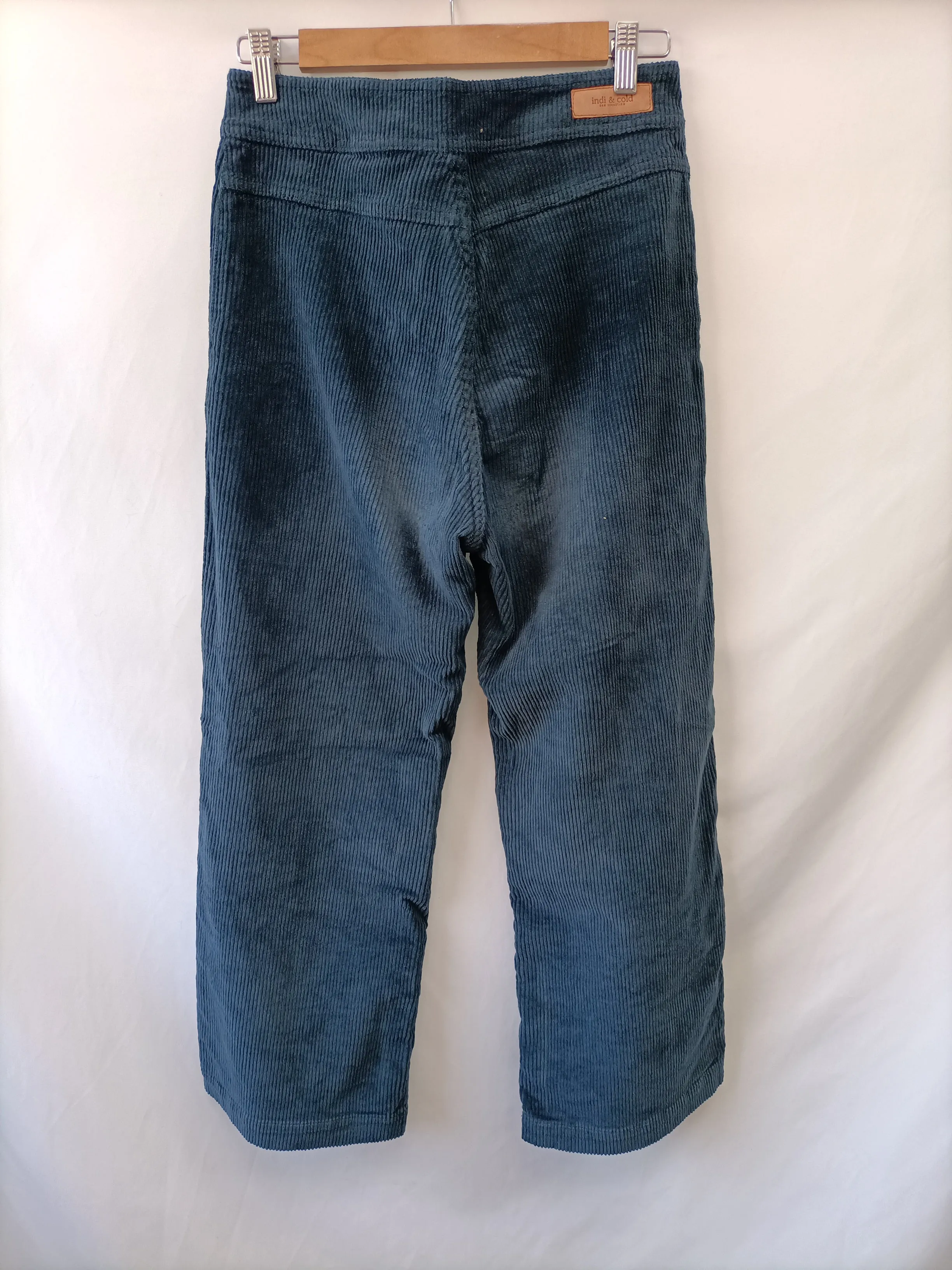 INDI&COLD. Pantaln de pana T.36