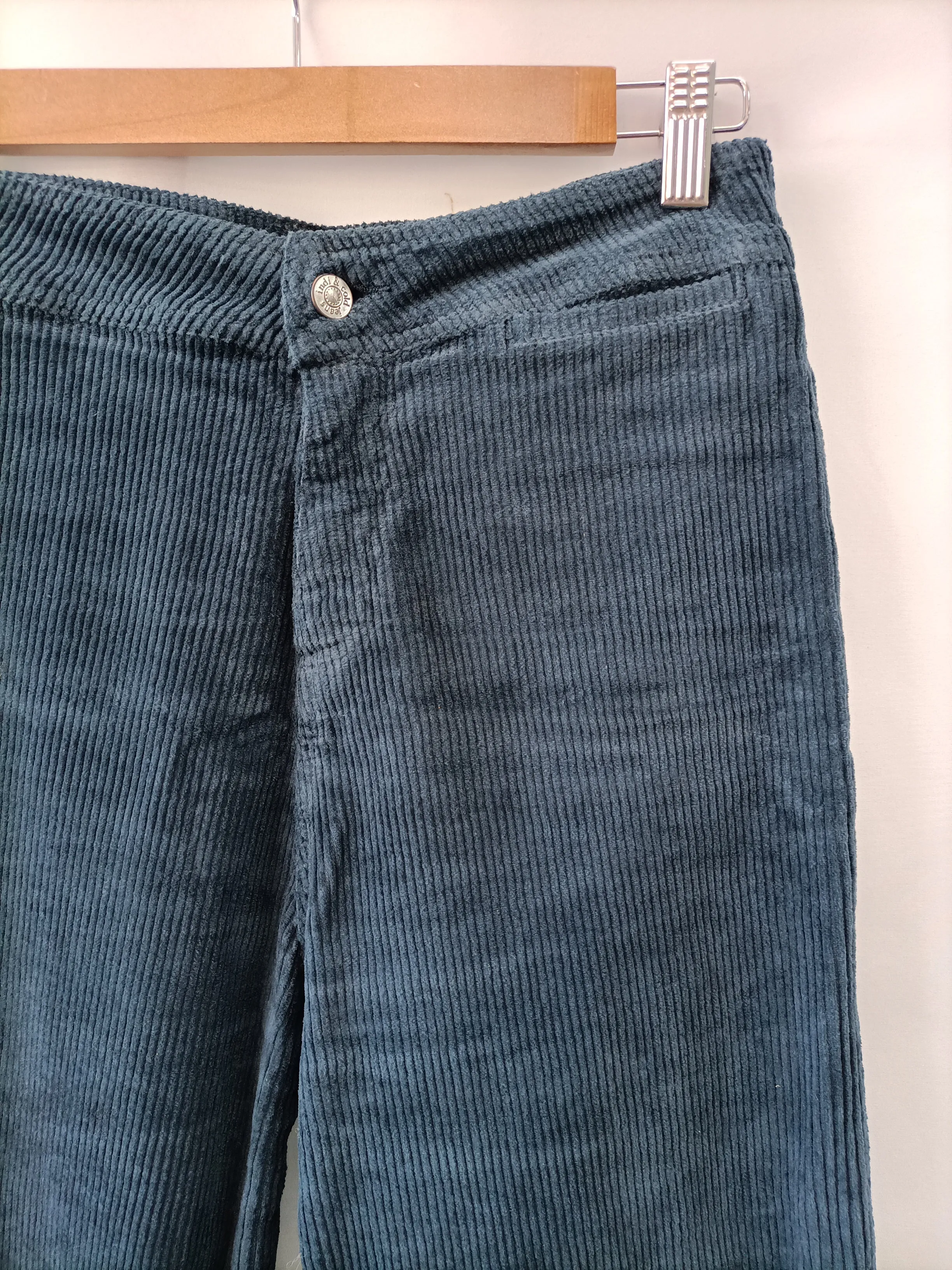 INDI&COLD. Pantaln de pana T.36