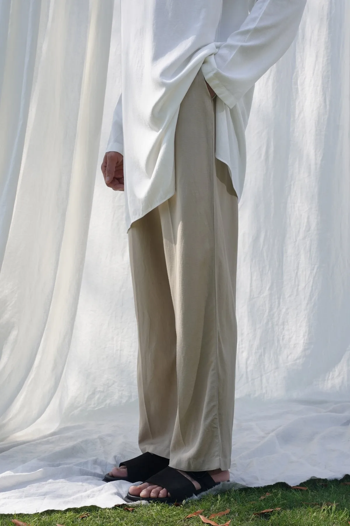 LINEN BLEND RELAXED TROUSERS