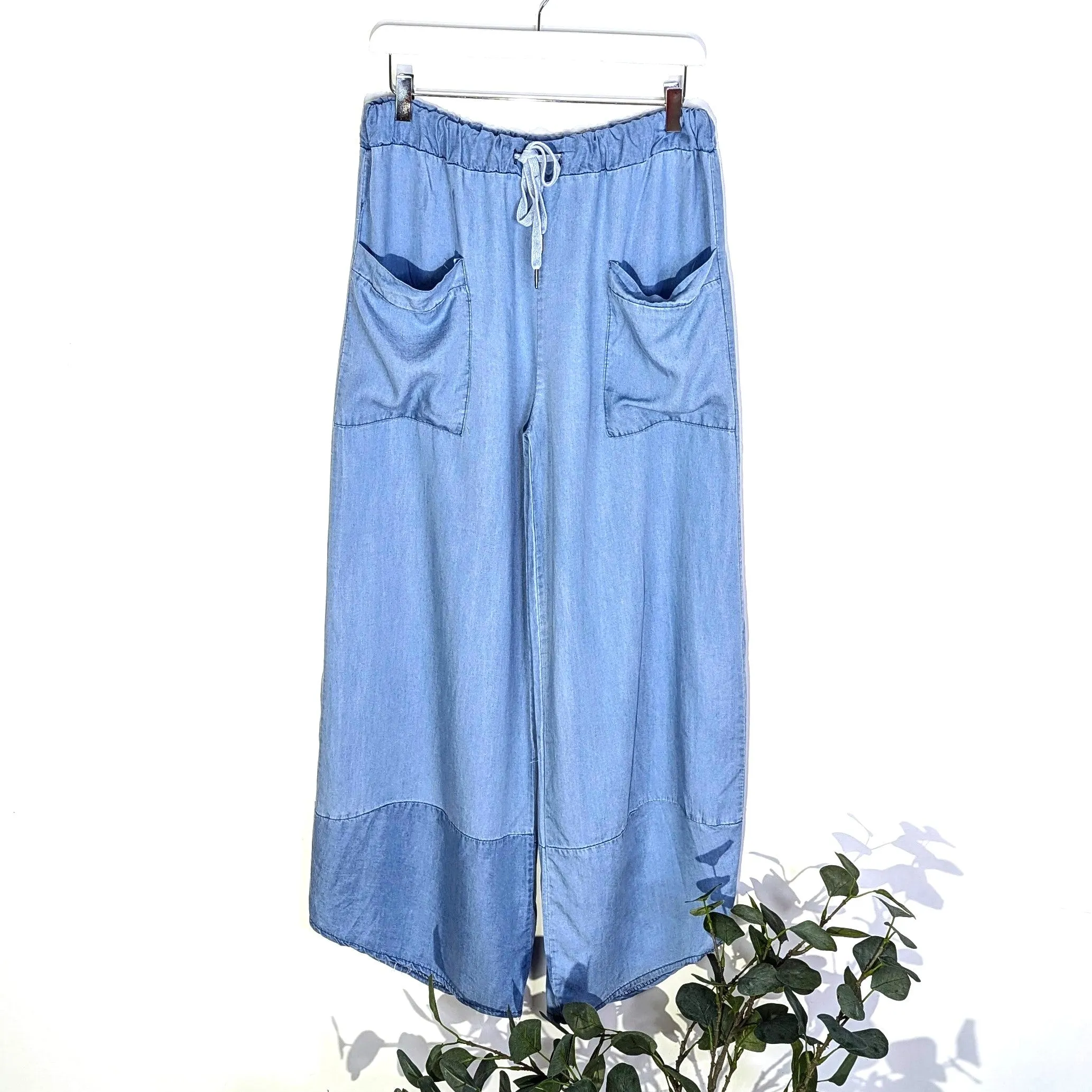Lyocell relaxed tapered trousers with pockets and drawstring waist (M-L)