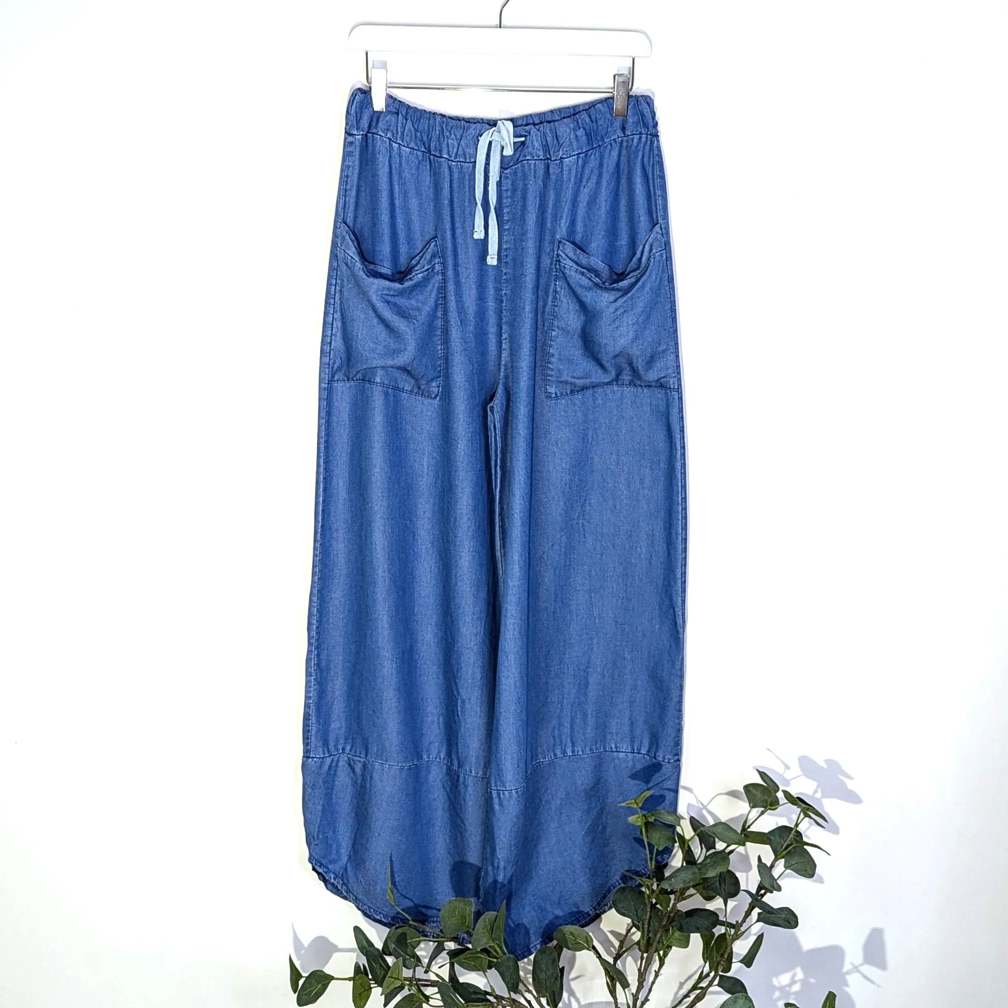 Lyocell relaxed tapered trousers with pockets and drawstring waist (M-L)
