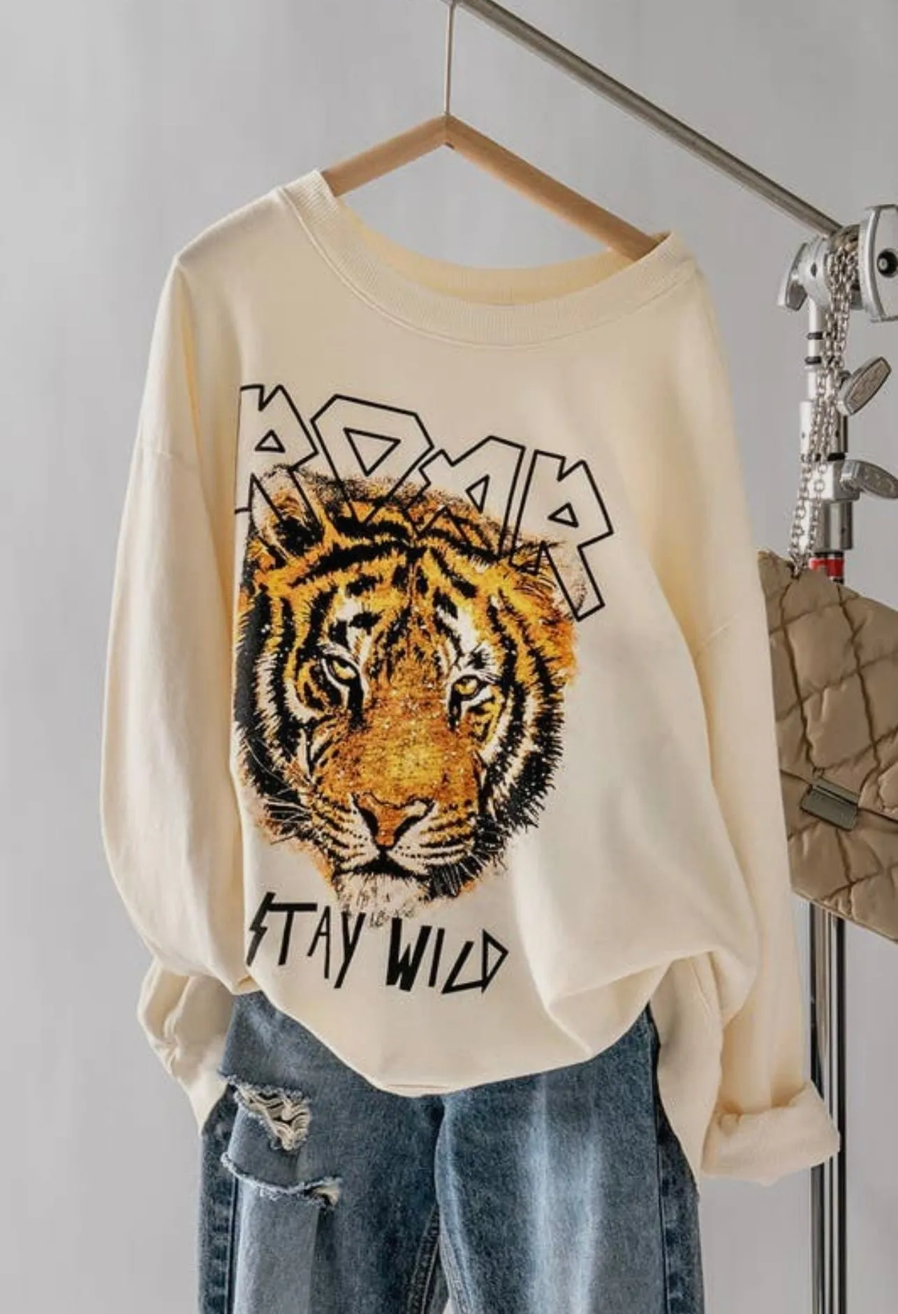 STAY WILD TIGER SWEATSHIRT